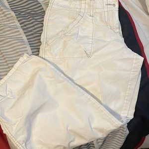 White light capri double pockets size 4 female pants